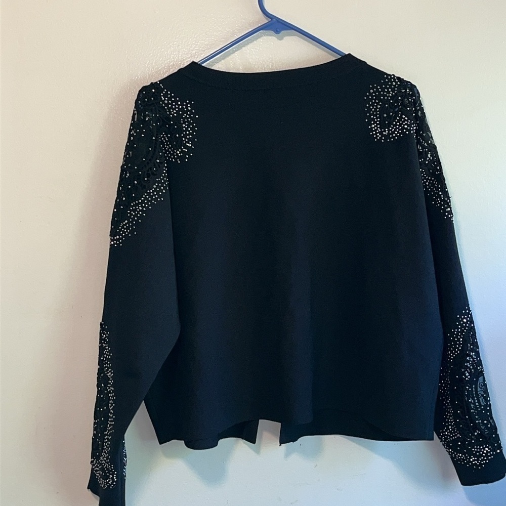 EXCELLENT LIKE NEW CONDITION LIV MILANO BLACK JEWELED WITH LACE CARDIGAN - Picture 5 of 6